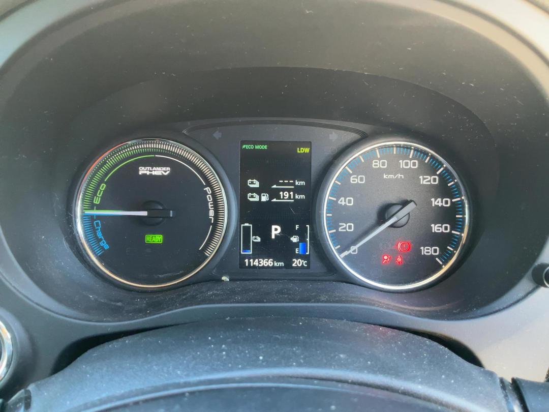 Photo '7' of Mitsubishi Outlander Phev