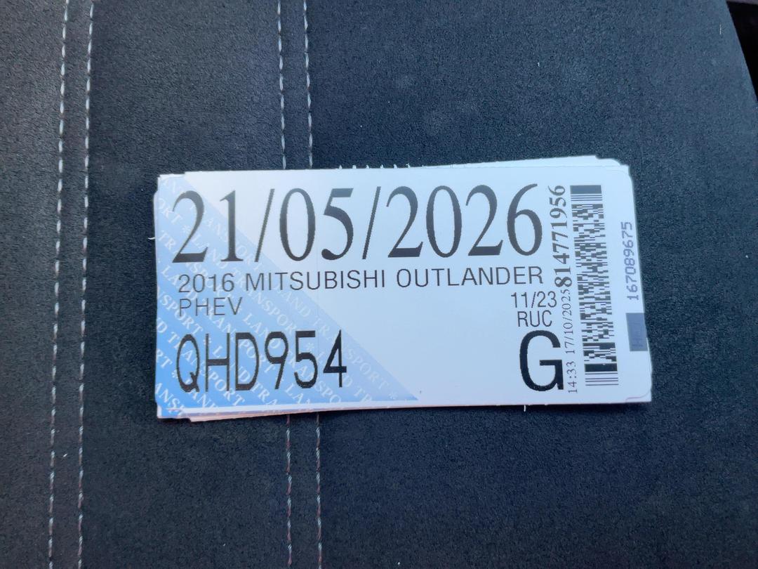 Photo '9' of Mitsubishi Outlander Phev