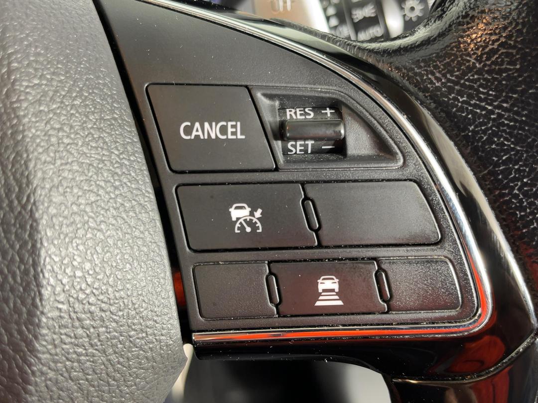 Photo '25' of Mitsubishi Outlander
