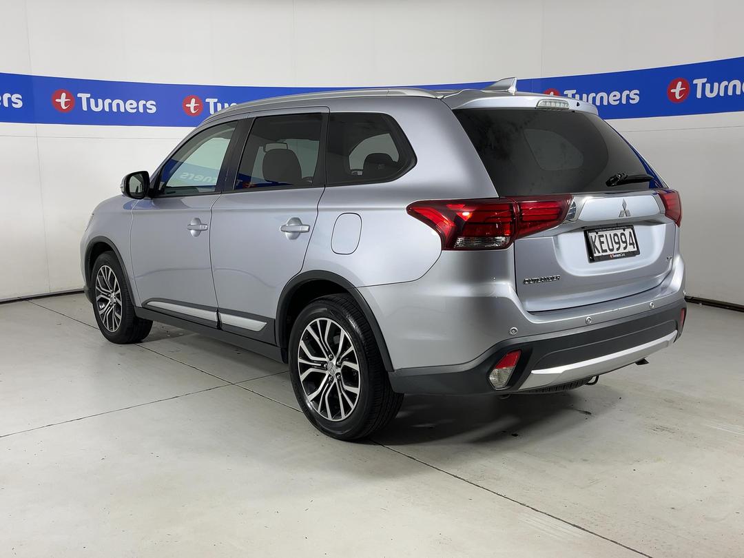 Photo '5' of Mitsubishi Outlander