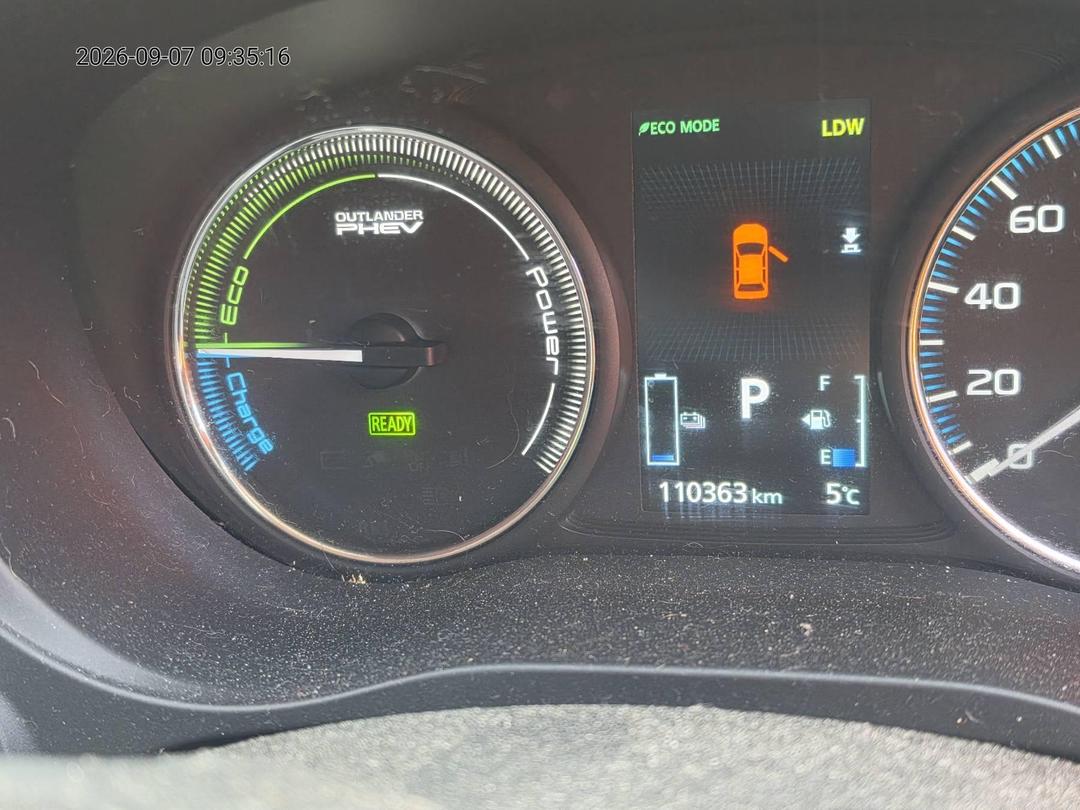 Photo '9' of Mitsubishi Outlander Phev Photo '9' of Mitsubishi Outlander Phev