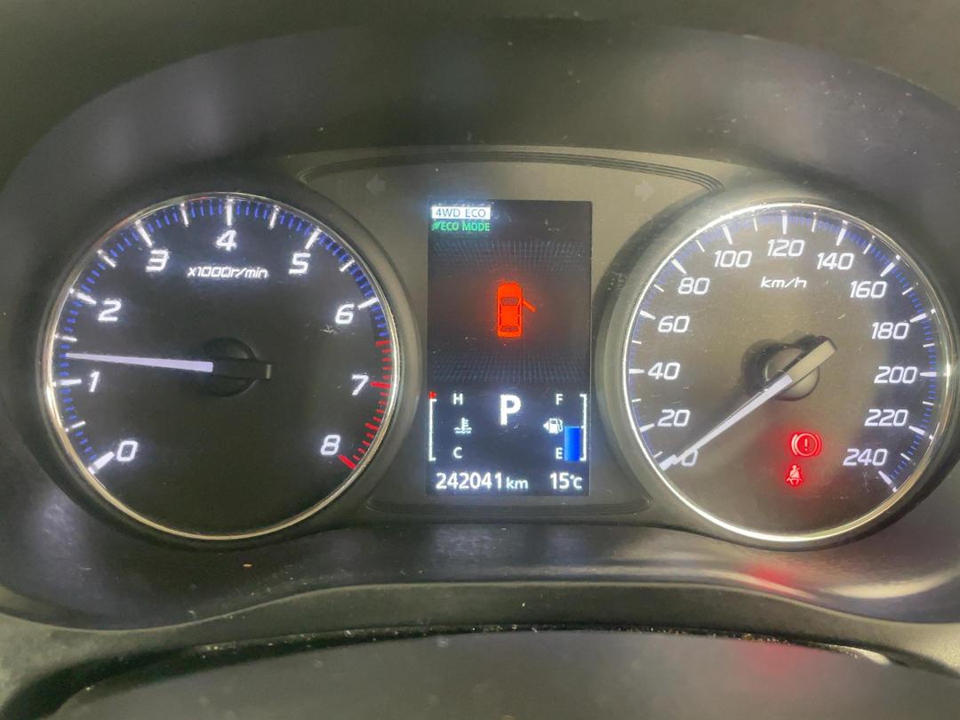 Photo '21' of Mitsubishi Outlander