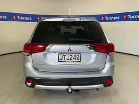 Photo '6' of Mitsubishi Outlander