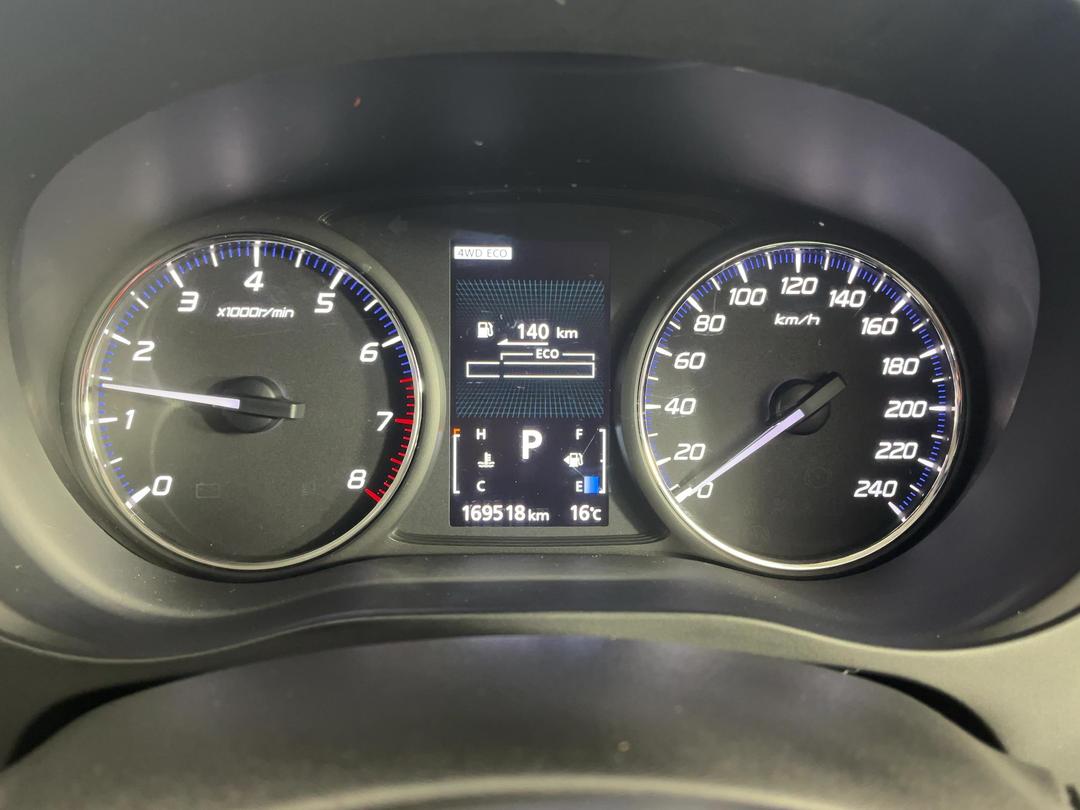 Photo '21' of Mitsubishi Outlander