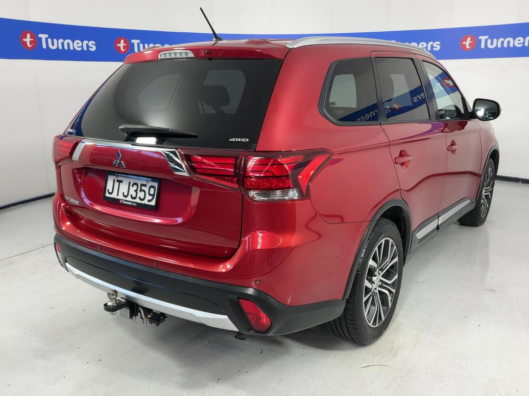 Photo '7' of Mitsubishi Outlander