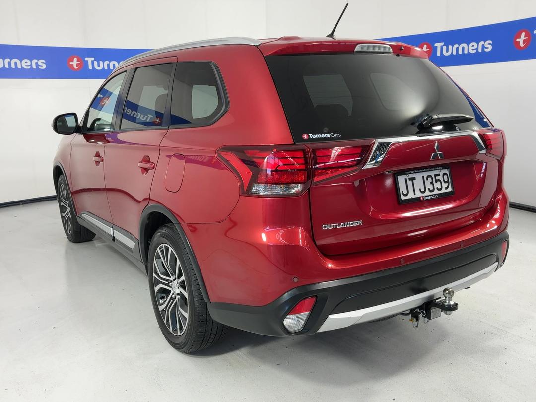 Photo '5' of Mitsubishi Outlander