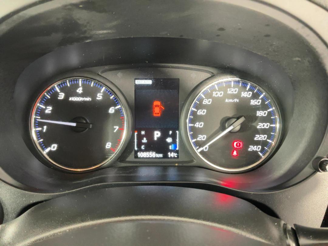 Photo '21' of Mitsubishi Outlander