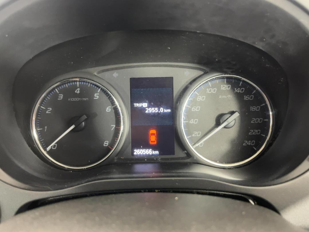 Photo '21' of Mitsubishi Outlander