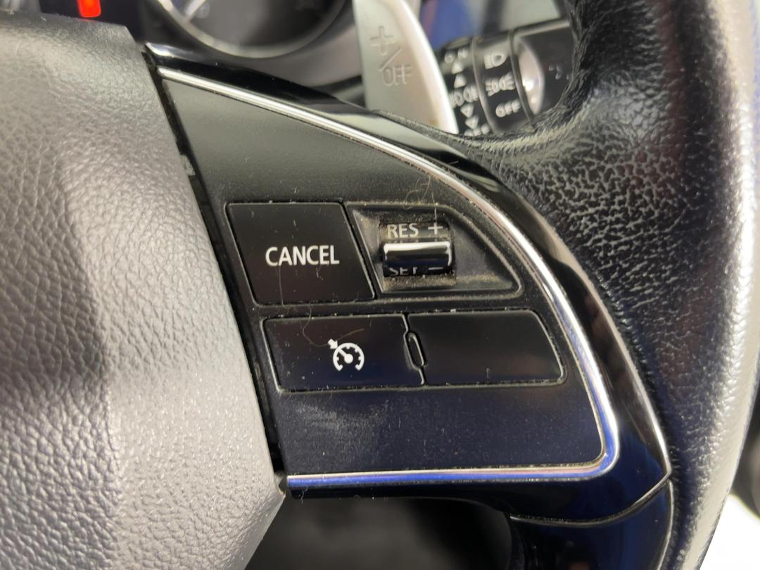 Photo '24' of Mitsubishi Outlander