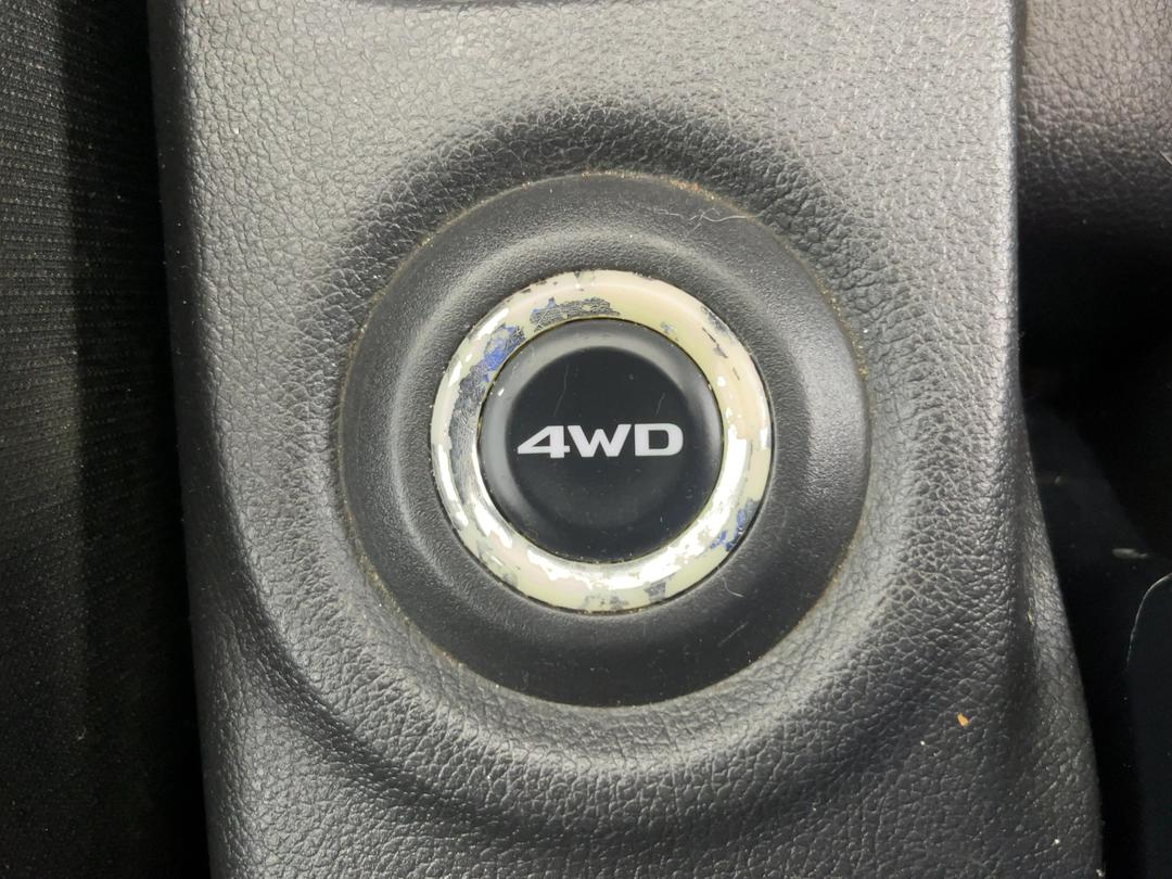 Photo '28' of Mitsubishi Outlander