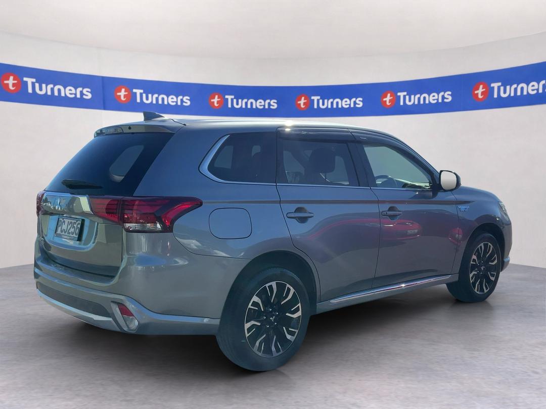 Photo '7' of Mitsubishi Outlander