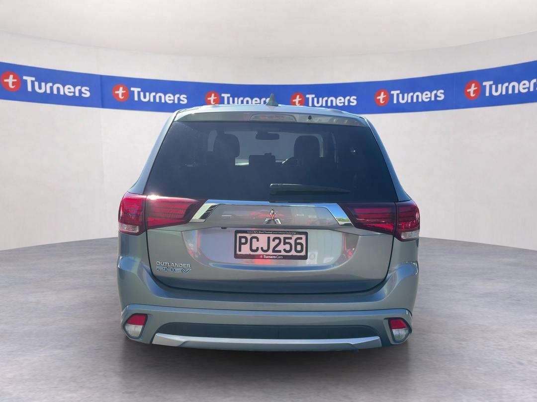 Photo '6' of Mitsubishi Outlander