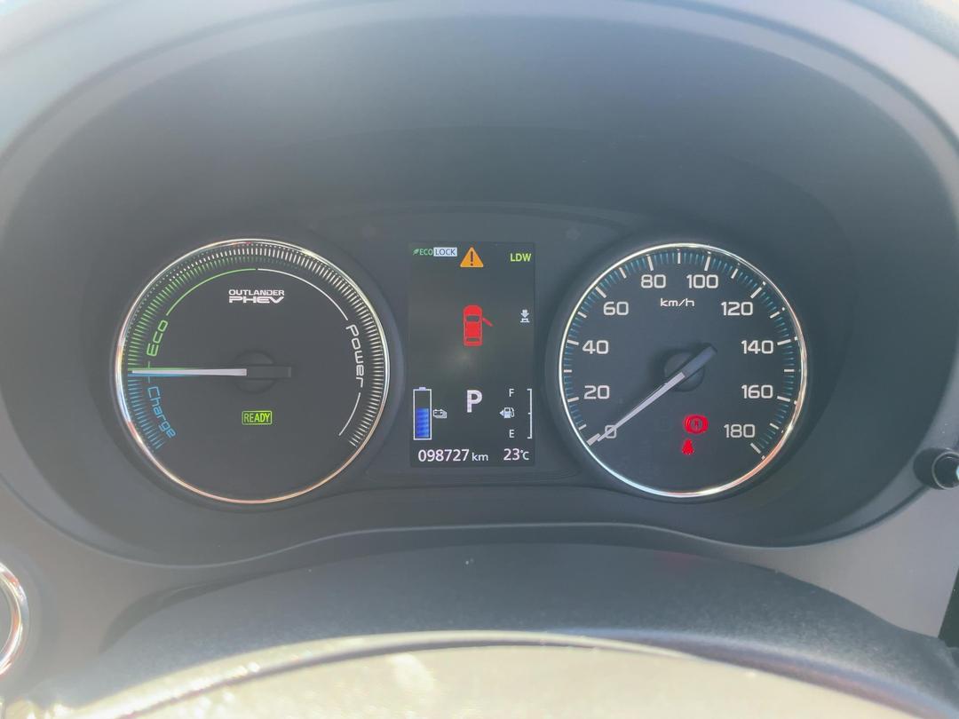Photo '21' of Mitsubishi Outlander