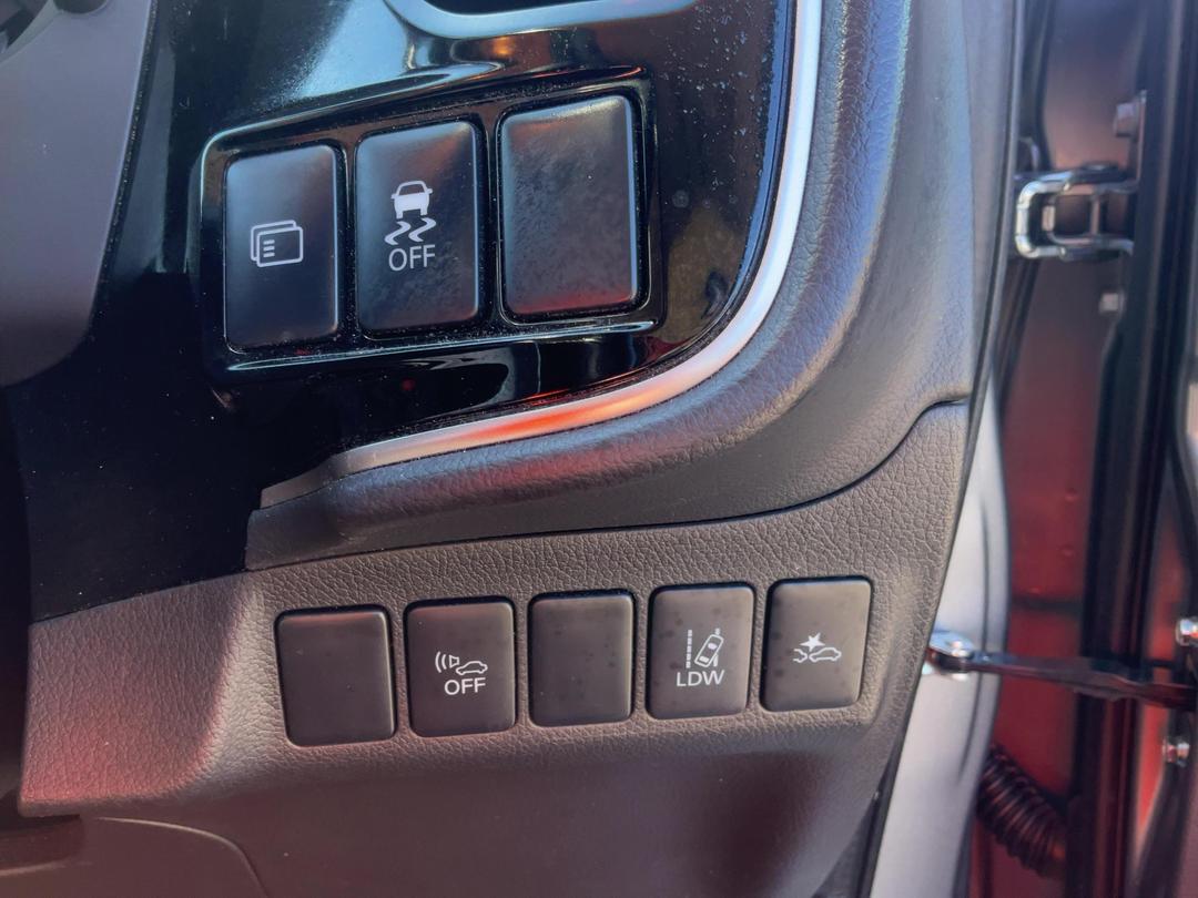 Photo '25' of Mitsubishi Outlander