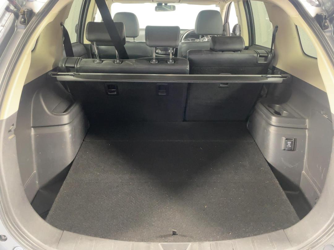 Photo '14' of Mitsubishi Outlander