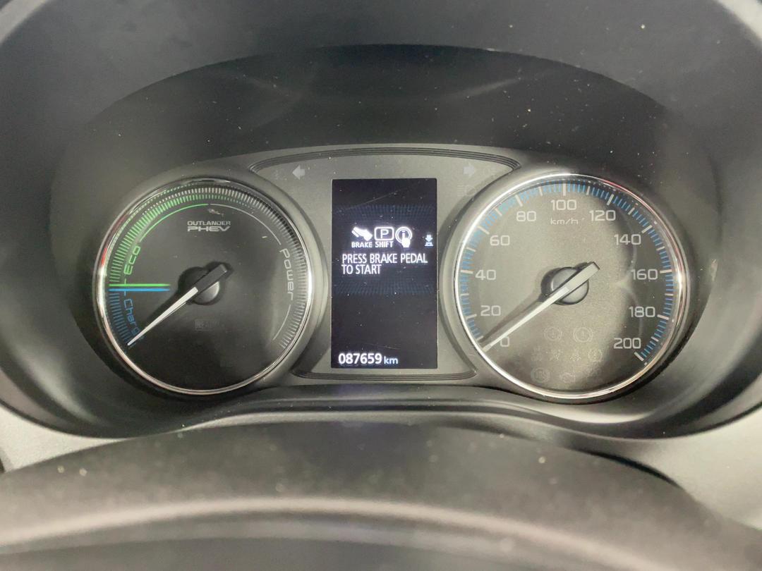 Photo '21' of Mitsubishi Outlander