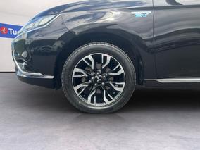 Photo '10' of Mitsubishi Outlander