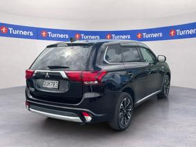 Photo '7' of Mitsubishi Outlander