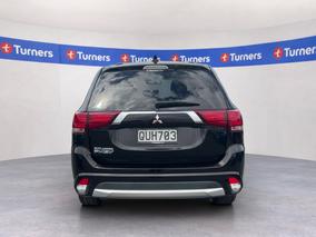 Photo '6' of Mitsubishi Outlander