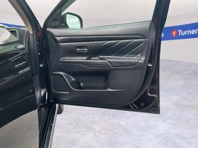 Photo '15' of Mitsubishi Outlander