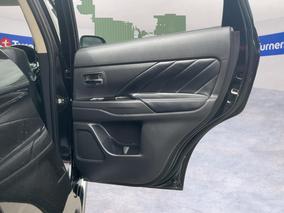 Photo '19' of Mitsubishi Outlander