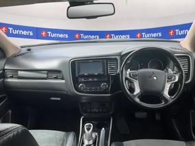Photo '17' of Mitsubishi Outlander