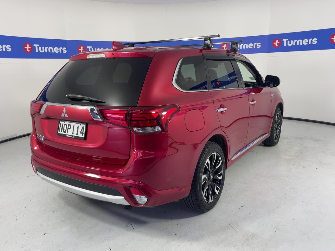 Photo '7' of Mitsubishi Outlander