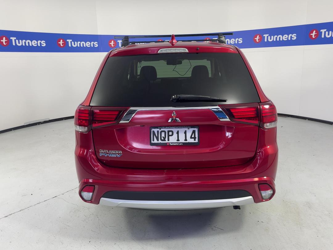 Photo '6' of Mitsubishi Outlander