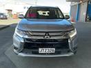Thumbnail '3' of Mitsubishi Outlander LS