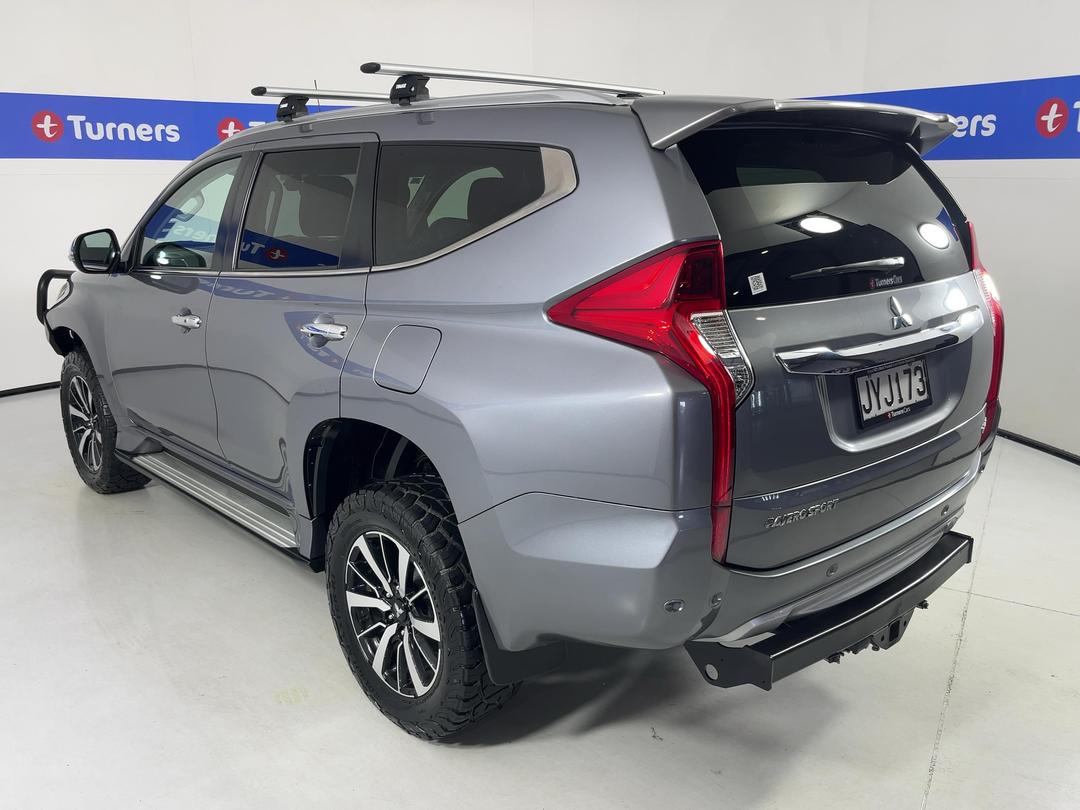 Photo '5' of Mitsubishi Pajero Sport