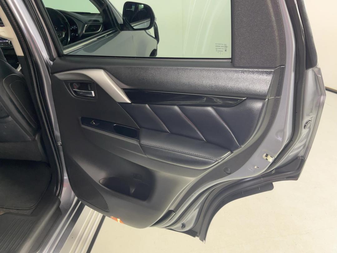 Photo '19' of Mitsubishi Pajero Sport