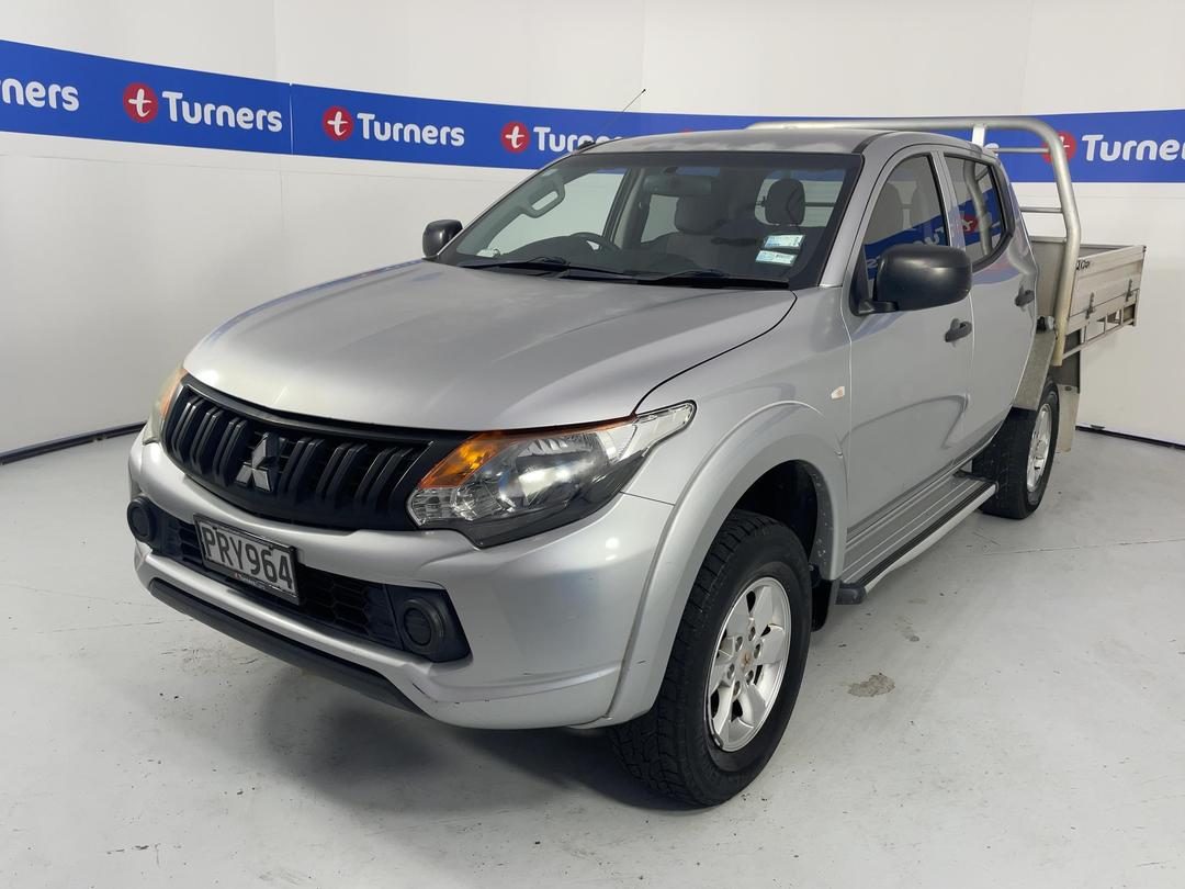 Photo '4' of Mitsubishi Triton