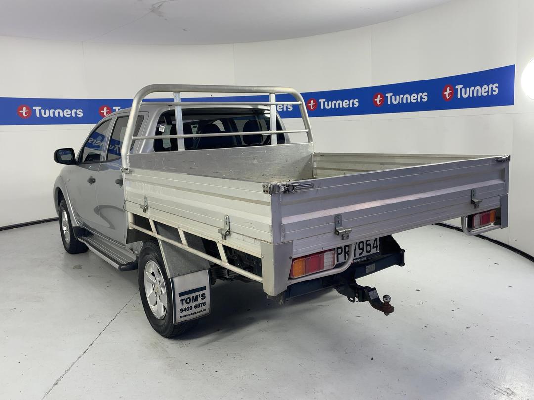 Photo '5' of Mitsubishi Triton