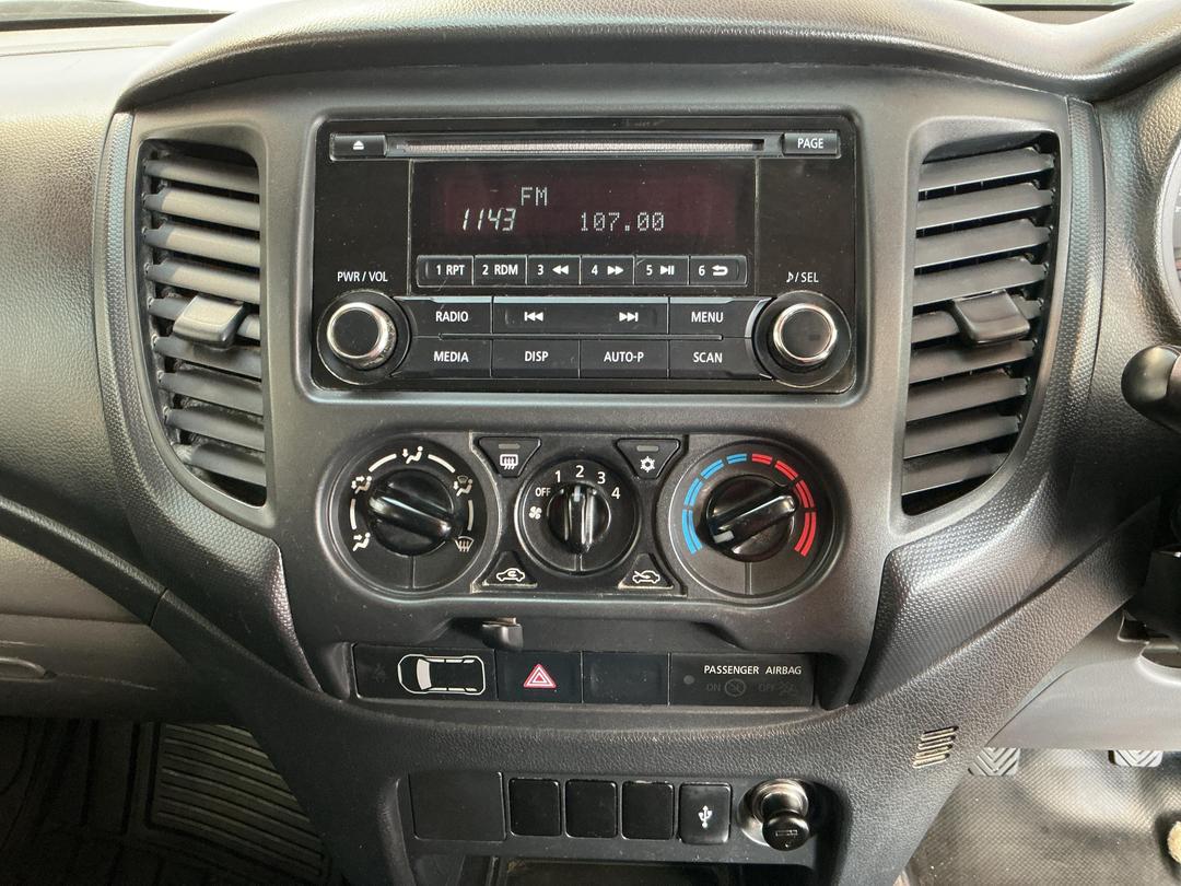 Photo '18' of Mitsubishi Triton