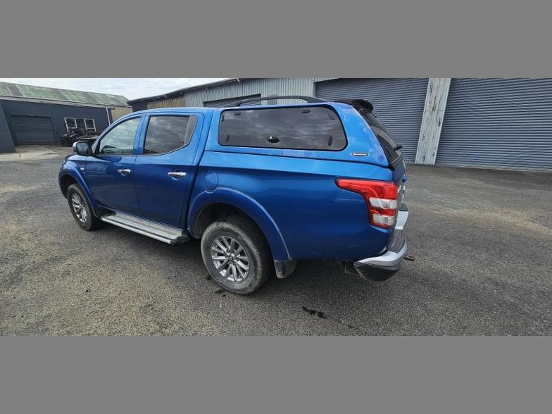 Photo '4' of Mitsubishi Triton D/CAB Glxr