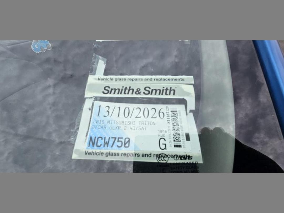 Photo '8' of Mitsubishi Triton D/CAB Glxr