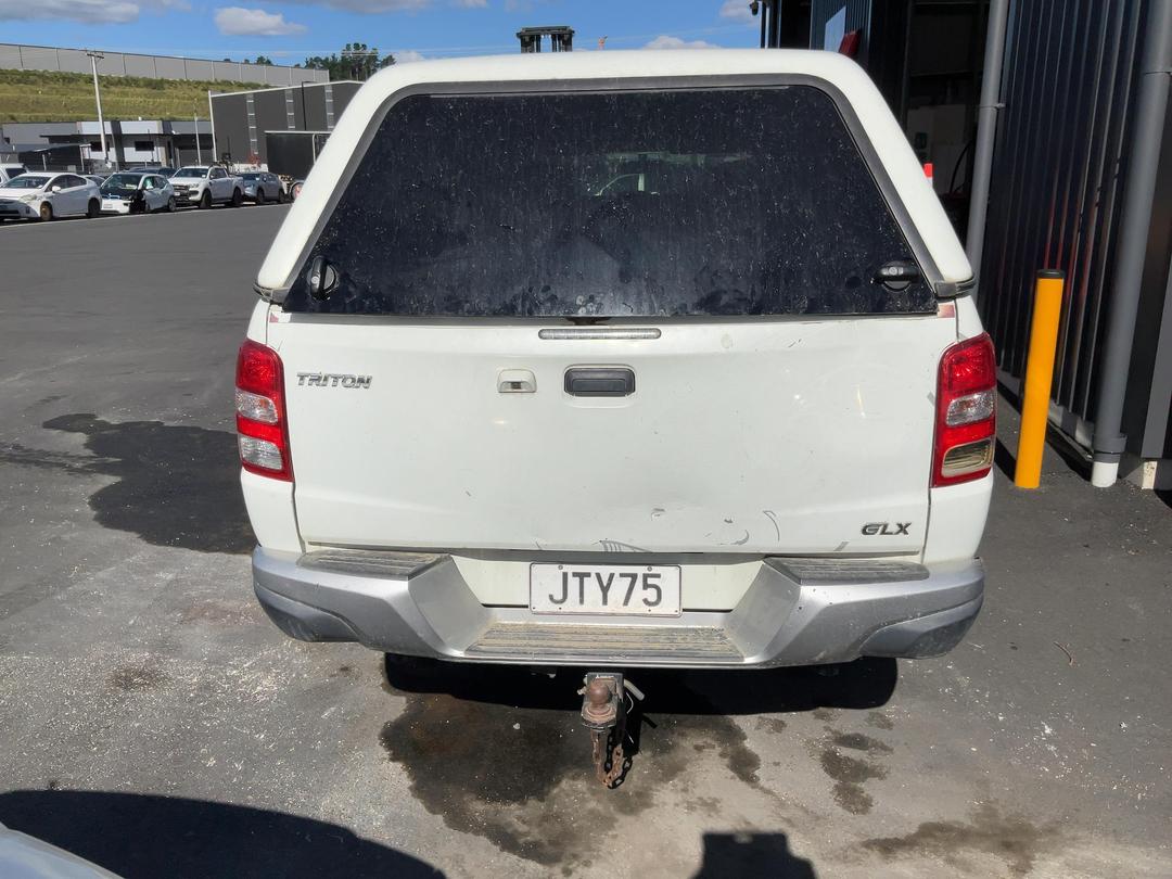 Photo '6' of Mitsubishi Triton D/CAB GLX