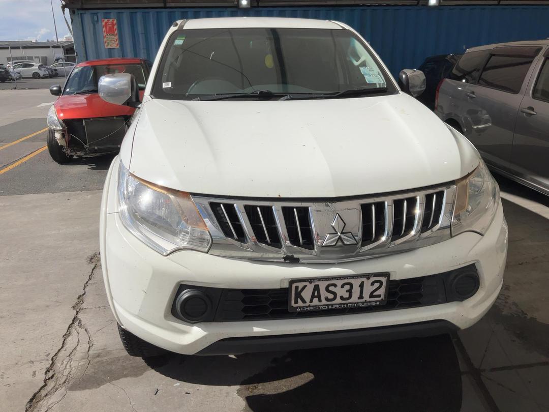 Photo '5' of Mitsubishi Triton D/CAB Glxr