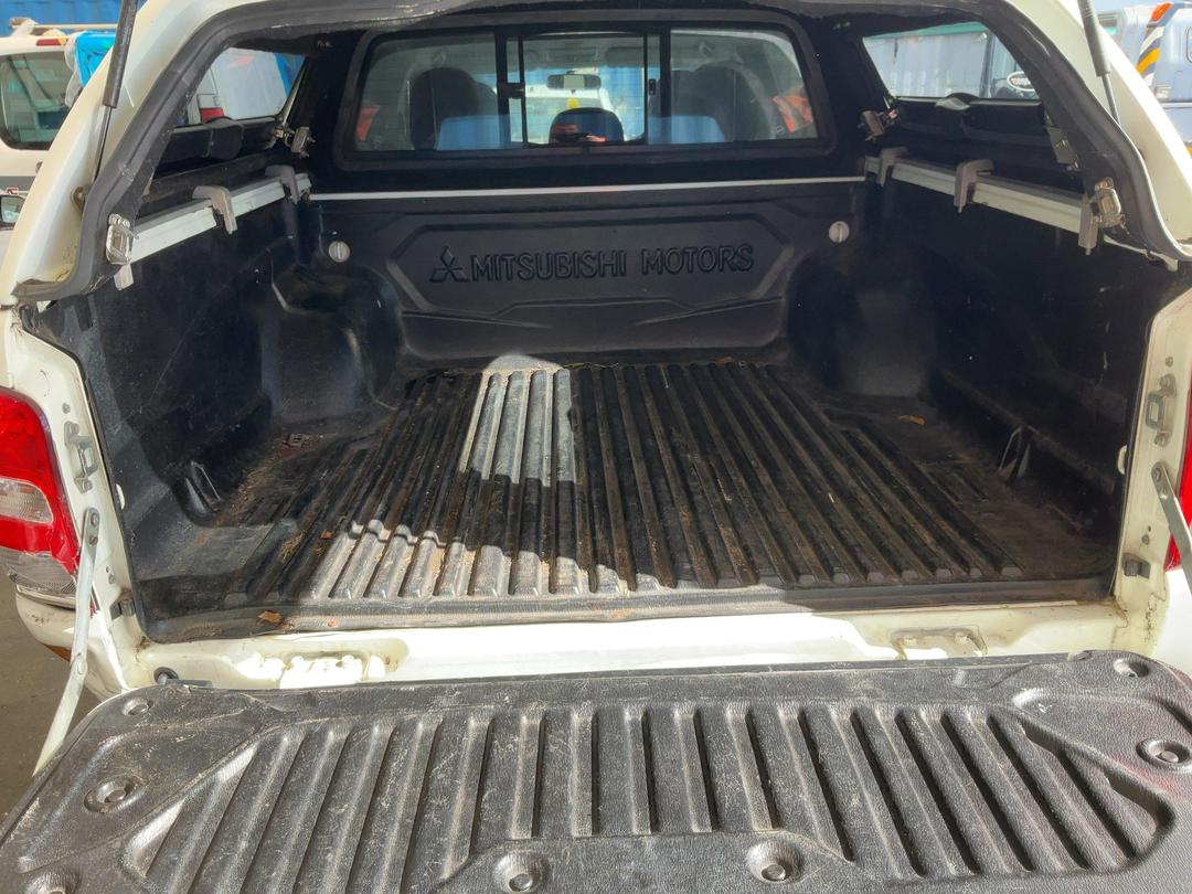 Photo '15' of Mitsubishi Triton D/CAB Glxr