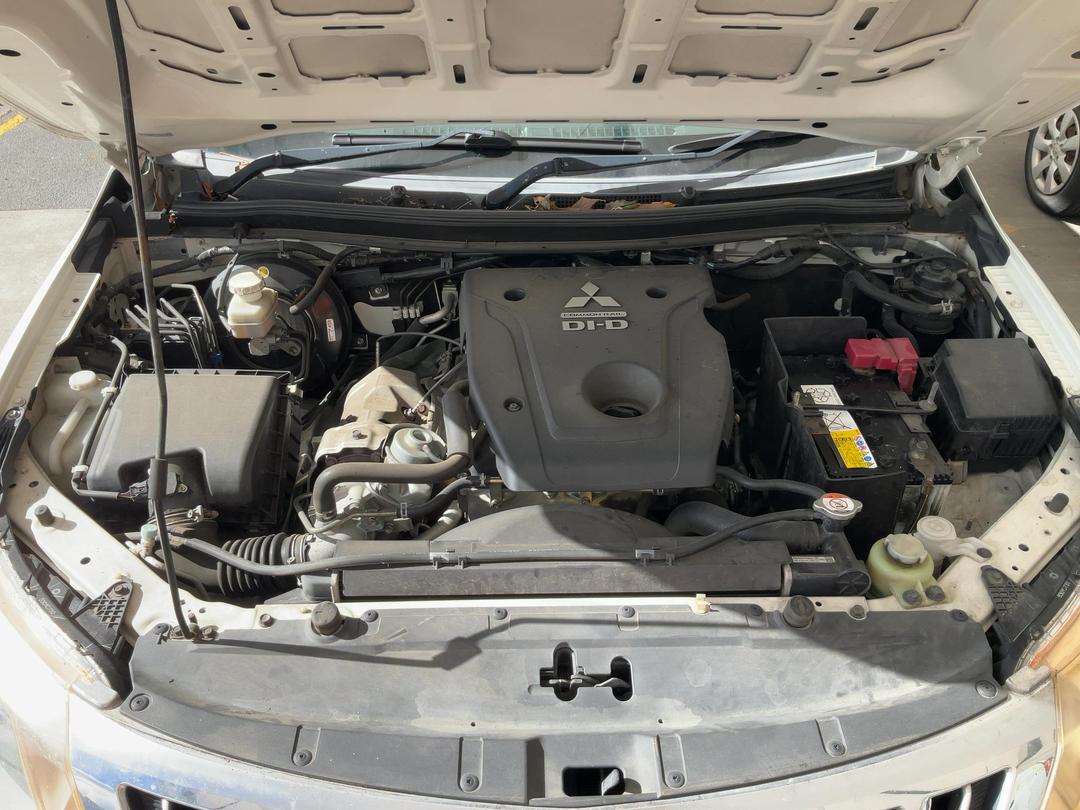 Photo '28' of Mitsubishi Triton D/CAB Glxr