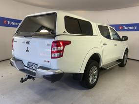 Photo '7' of Mitsubishi Triton