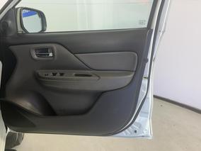 Photo '15' of Mitsubishi Triton