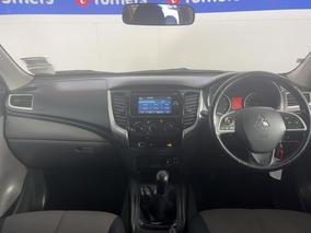 Photo '17' of Mitsubishi Triton