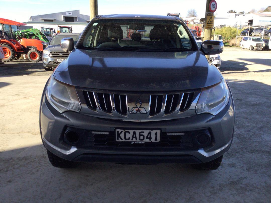 Photo '2' of Mitsubishi Triton D/CAB Glxr Photo '2' of Mitsubishi Triton D/CAB Glxr