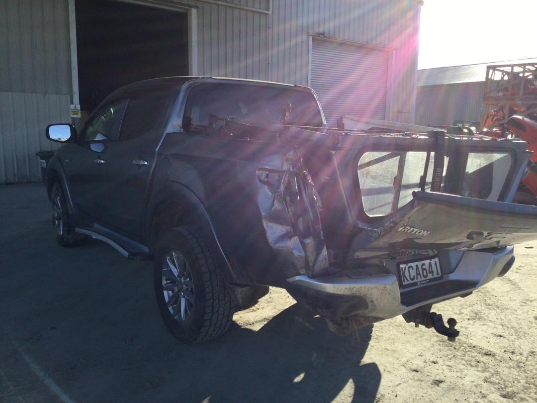 Photo '5' of Mitsubishi Triton D/CAB Glxr Photo '5' of Mitsubishi Triton D/CAB Glxr
