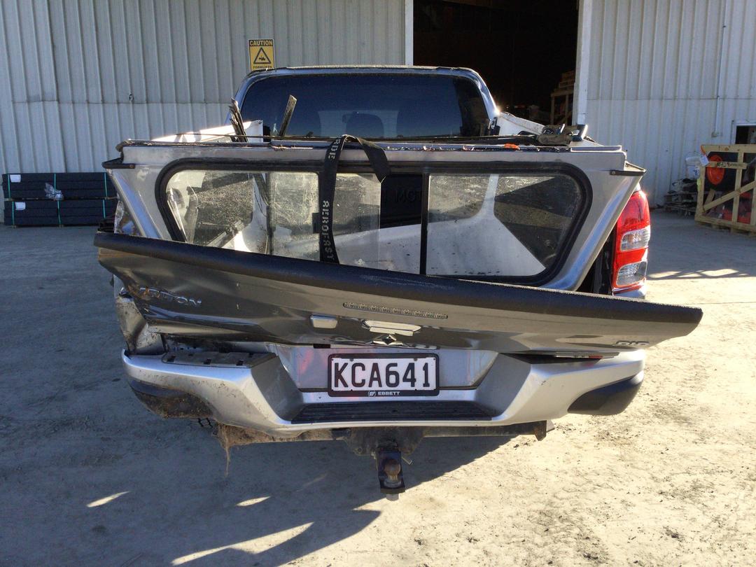 Photo '6' of Mitsubishi Triton D/CAB Glxr Photo '6' of Mitsubishi Triton D/CAB Glxr