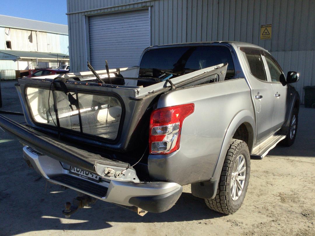 Photo '7' of Mitsubishi Triton D/CAB Glxr Photo '7' of Mitsubishi Triton D/CAB Glxr