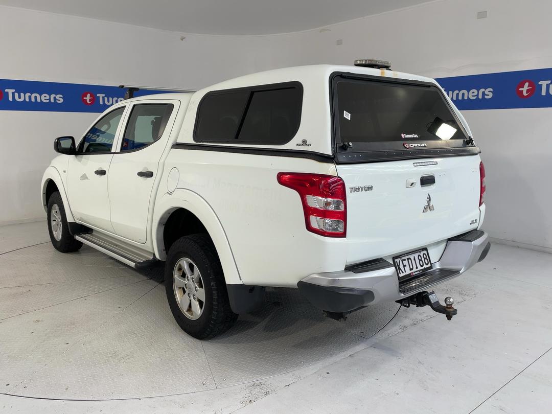 Photo '5' of Mitsubishi Triton