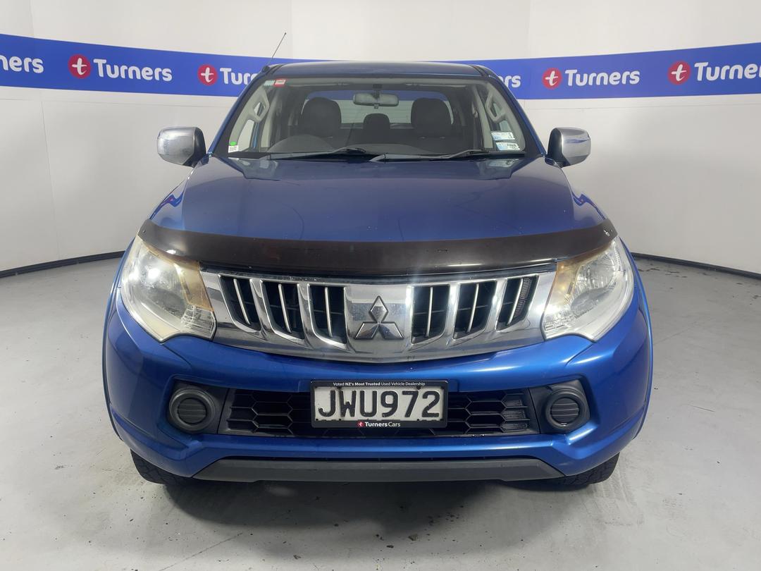 Photo '2' of Mitsubishi Triton
