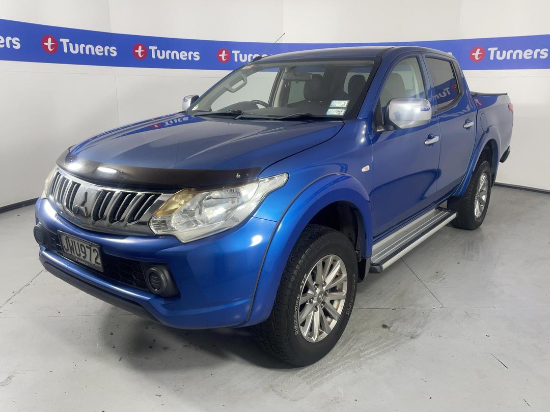Photo '4' of Mitsubishi Triton